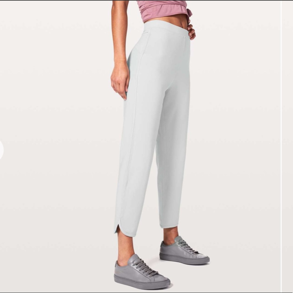 Lululemon Every Moment Pant *26" Joggers SIZE 6